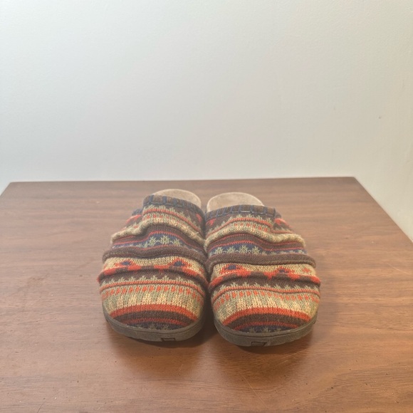 Taos Footwear Women's Multicolor Slip-On Shoes - Picture 2 of 7